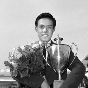 中国第一个世界冠军自杀内幕