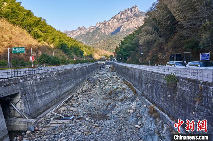 安徽黄山百日抗旱纪实