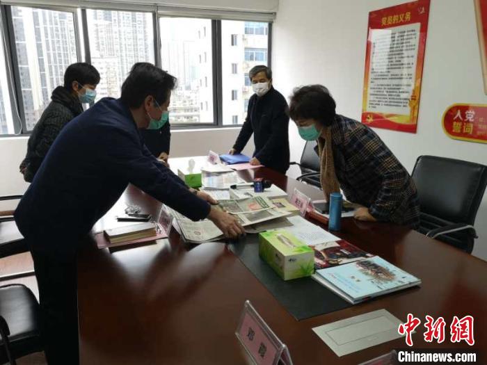 湖南省委常委、统战部部长黄兰香慰问中新社湖南分社抗疫一线采编人员