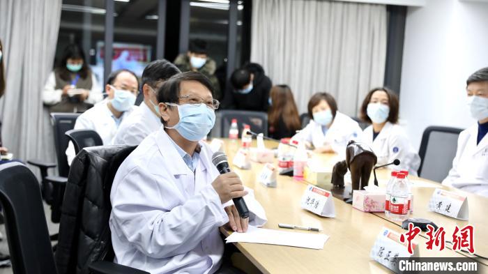 杭州武汉两城对话 远程多学科会诊47岁重症患者
