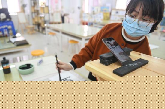 广东：学生暂不返校 3月起开展全面线上教育
