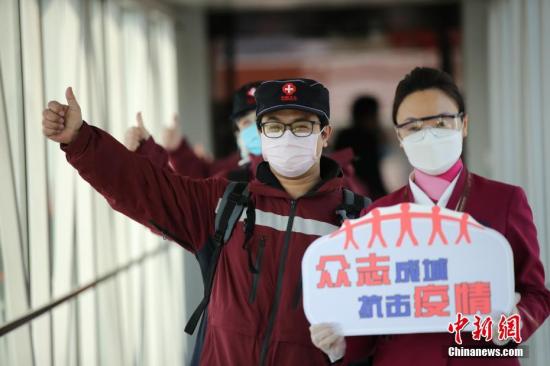湖北襄阳：科学研判备足床位 会同外省医疗队分类施治