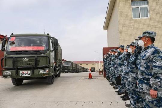 模范空降兵连倡议书：“逆行者”，黄继光和你在一起！