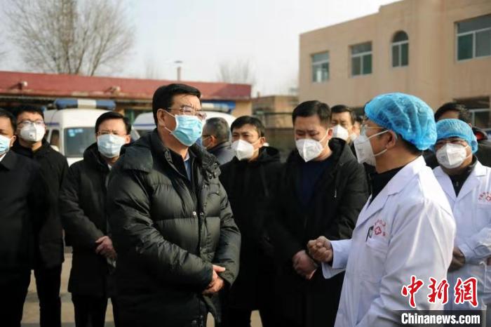 疫情发生以来，在晋中各级党委政府领导下，全市上下共同发力，凝聚民心，形成了抗击新冠肺炎疫情阻击战的磅礴之力。　刘勇 摄