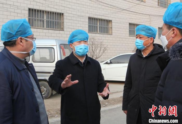 新冠肺炎疫情蔓延以来，山西省晋中市凝聚各方力量，用爱构筑防控疫情的“钢铁长城”。　刘勇 摄