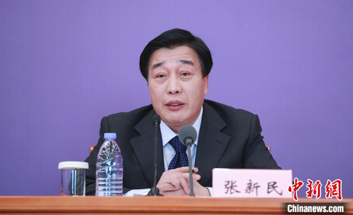 2月15日，国务院联防联控机制在北京召开新闻发布会，介绍药物研发和科研攻关最新进展情况。图为科技部生物中心主任张新民回答记者提问。中新社记者 贾天勇 摄