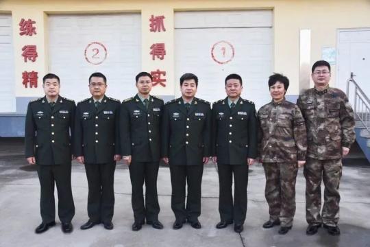一封“迟到”的请战书：请批准我继续坚守重症一线！