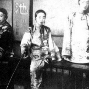 华人黑暗史：被卖到美国的“猪花”，最终沦为丧失感情的“工具”