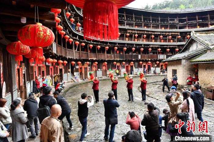 第五届“行走中国·海外华文媒体漳州行”圆满落幕