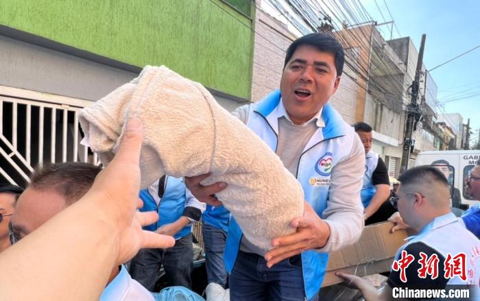 巴西华人慈善公益平台走进圣保罗贫民窟