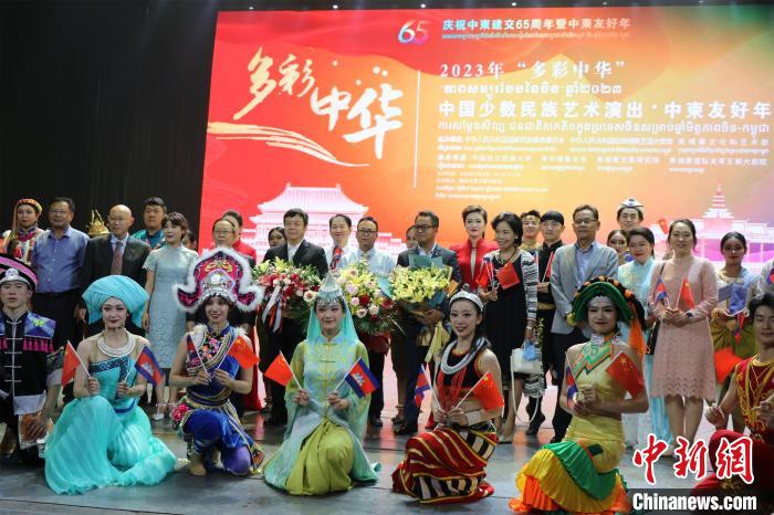 演出取得圆满成功。　钟欣 摄