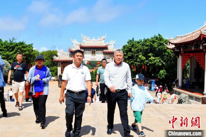“妈祖热”升温 海外侨团纷赴福建湄洲岛参访交流