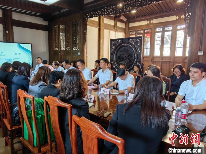 50名马来西亚华校校长福州研修 探索华校管理新思路