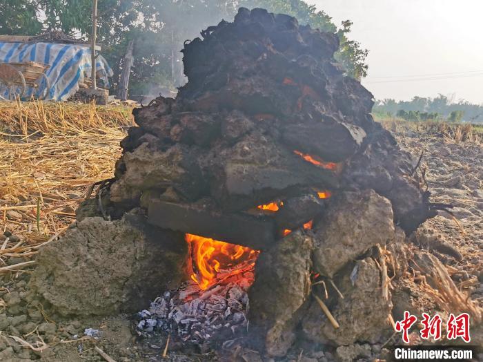 窑焗鸡：勾起广东台山游子乡愁的味道