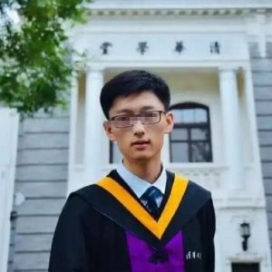 亚裔男性在美处在底端，亚裔女性很受欢迎，从这里撕开能找到真相