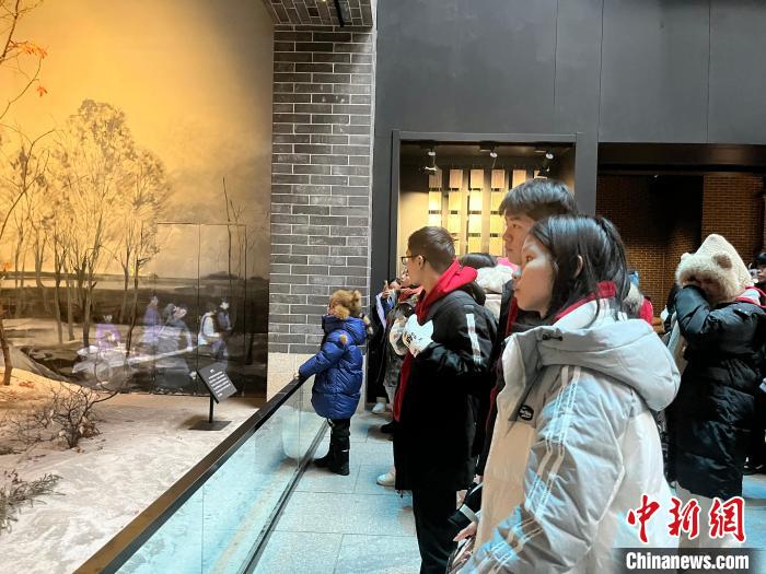 巴拿马华裔青少年“中国寻根之旅”走进沈阳“九·一八”历史博物馆