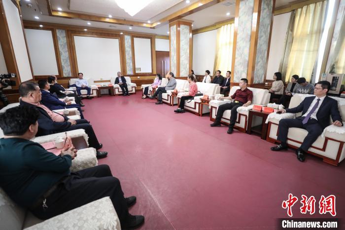 福建漳州芗城举办异地商会及港澳海外乡贤新春交流活动