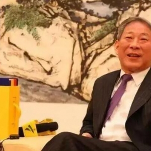 “全球华人第一狂”：迎娶女学生，儿子新疆首富，女儿是上海首富