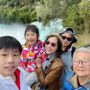 80后夫妻在陶朗加从零开始，劝初到新西兰的华人远离奥克兰
