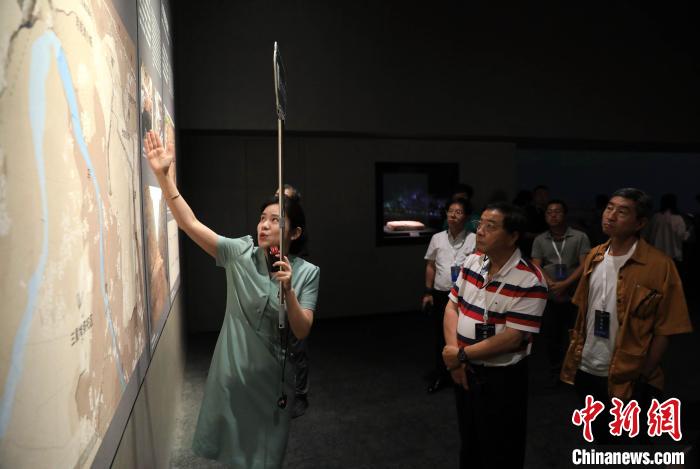 海外华媒走进四川广汉：文化与产业齐“开花”