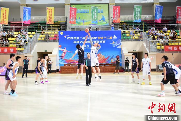 甘肃肃北篮球赛：不止于竞技，更有诗与远方