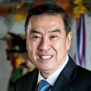 莫虎：纽约唐人街走出的华人高级警官