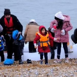 惩罚雇用非法移民的雇主 英国出台多项举措应对偷渡