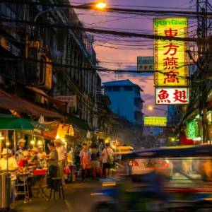 明年将有更多的中国餐馆入驻泰国。他们说，在泰国生活是“最舒服的”。