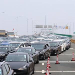 Hong Kong-Zhuhai-Macao Bridge sees record high daily vehicle passage