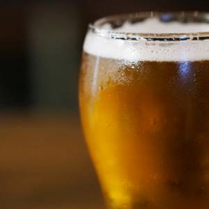 Should i buy china resources beer holdings stocks？
