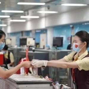 国际联程机票中转时行李需要重新取出登记吗？