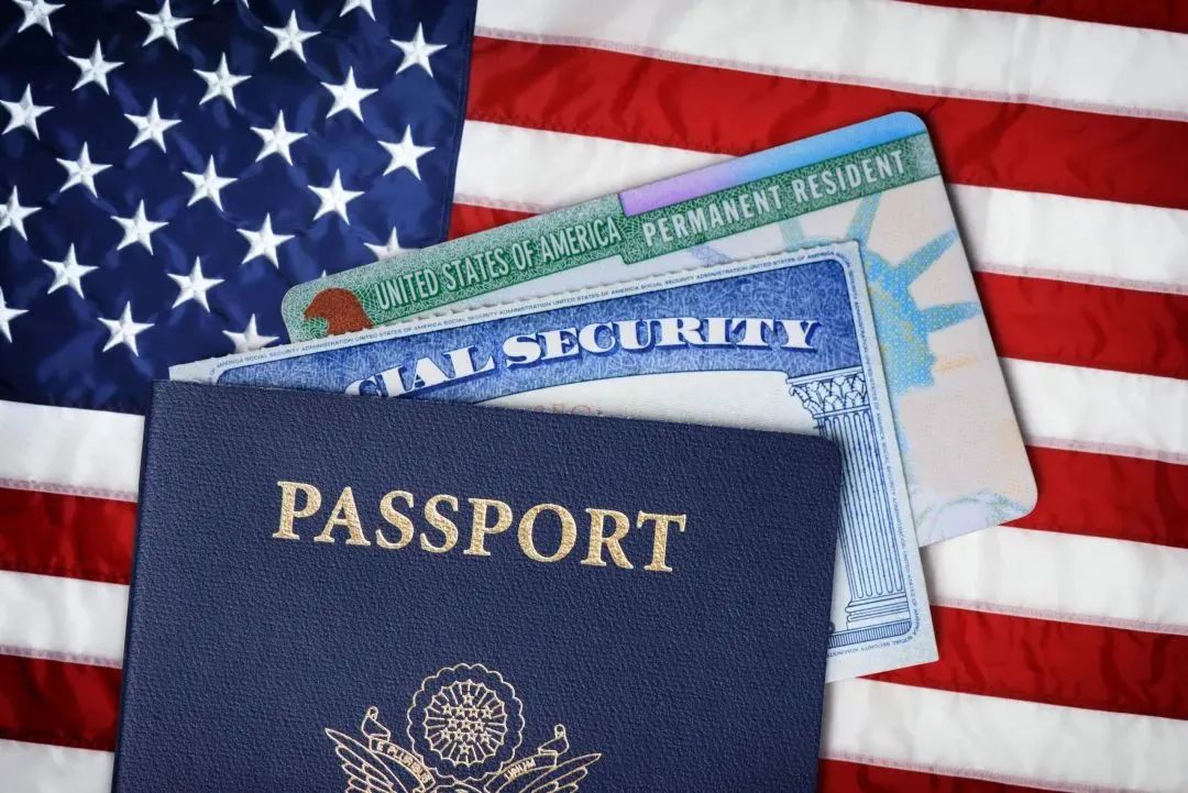 重磅！美国移民局新规：绿卡入籍更容易！大批华人激动