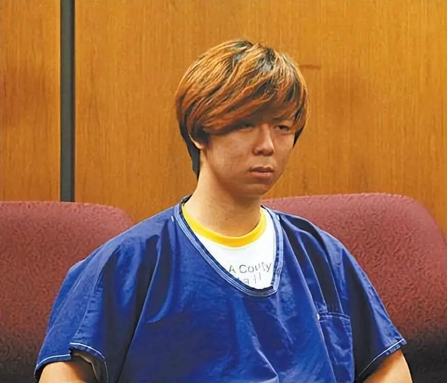 留美高中女生带男友等12人，暴虐霸凌女同学5小时，遭美国法律判刑13年